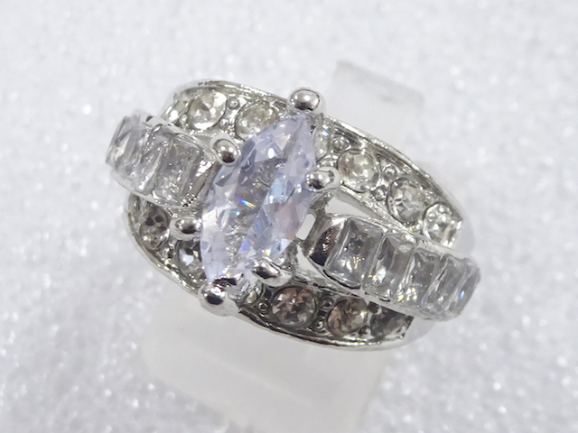 JAPANESE KIMONO / ANTIQUE CRYSTAL RING (SIZE 18.5)